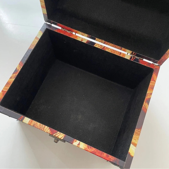 The Hunger Games Mockingjay Treasure Box Storage Chest Collector’s Item - Picture 12 of 15